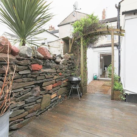 Spacious 4 Bedroom House- Walking Distance To City Centre & Great Backyard Cardiff Eksteriør billede