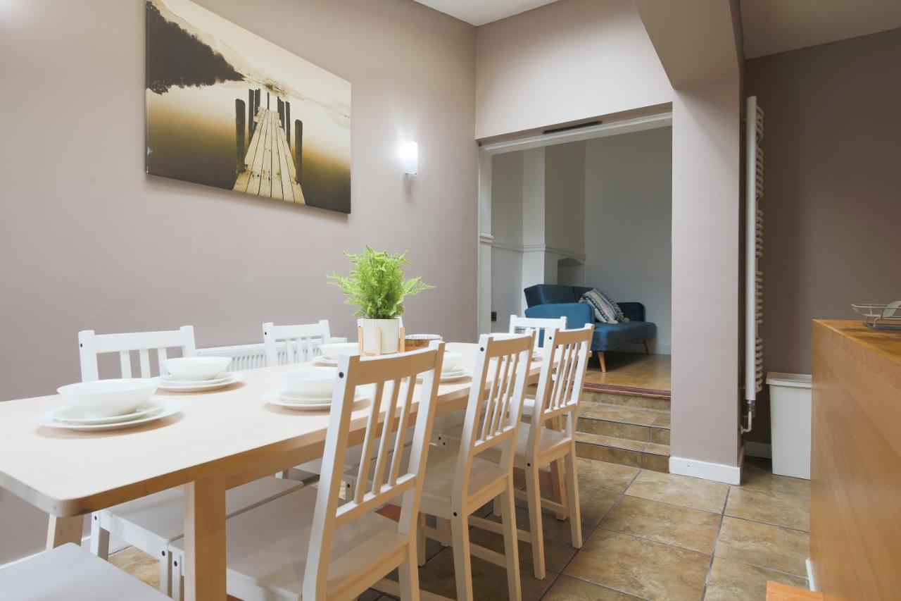 Spacious 4 Bedroom House- Walking Distance To City Centre & Great Backyard Cardiff Eksteriør billede